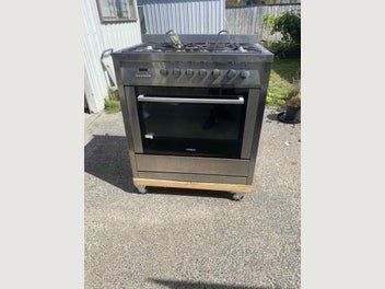 Image 1 of 5