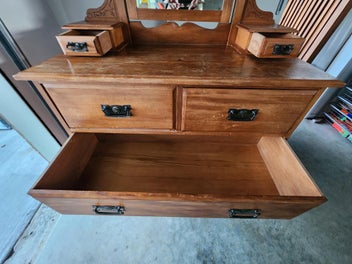 Image 1 of 7
