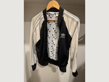 Image 1 of 6