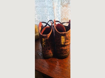 Image 1 of 8