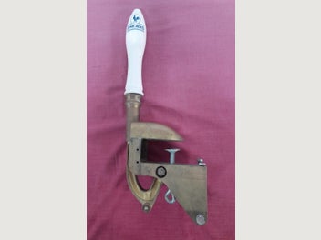 Image 1 of 7