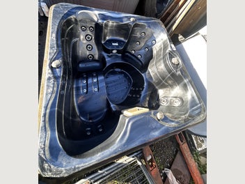 Image 1 of 7