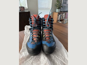 Image 1 of 5
