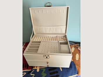 Image 1 of 4
