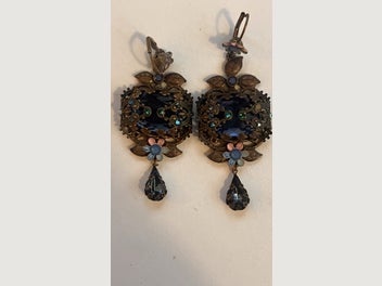 Image 1 of 7