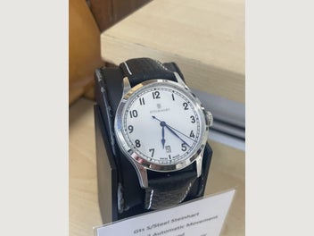 Image 1 of 6