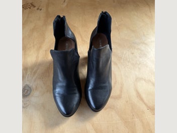 Image 1 of 5