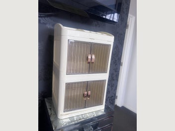 Image 1 of 5