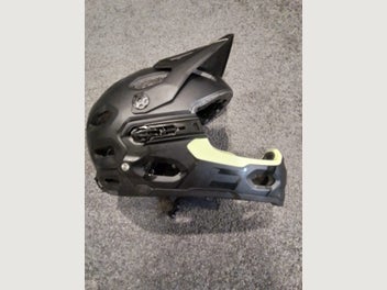 Image 1 of 2