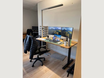 Image 1 of 6