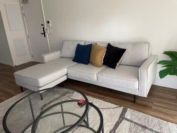 Image 1 of 6