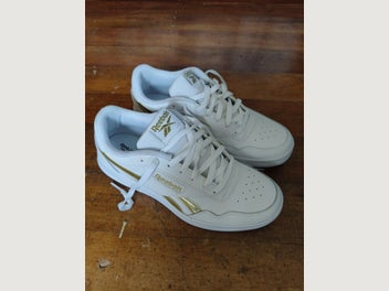 Image 1 of 7