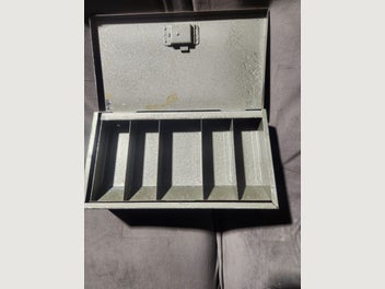 Image 1 of 4