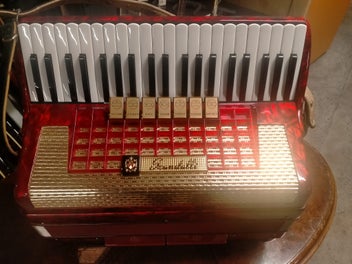 Image 1 of 1