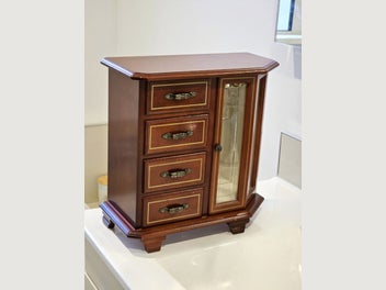 Image 1 of 6
