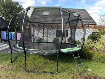 Image 1 of 6