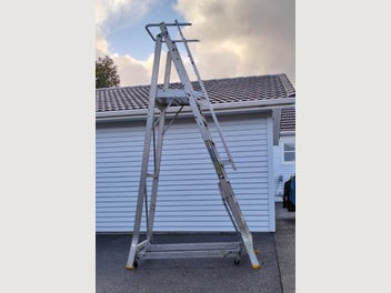 Image 1 of 3