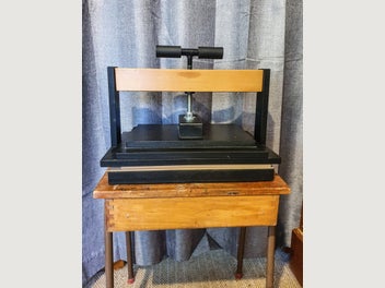 Image 1 of 2