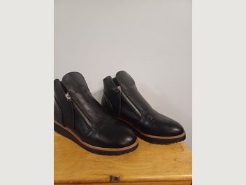 Image 1 of 4