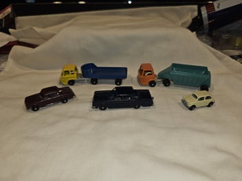 Image 1 of 7