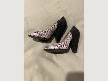 Image 1 of 4