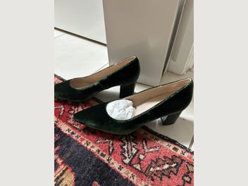 Image 1 of 4
