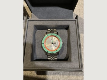 Image 1 of 8