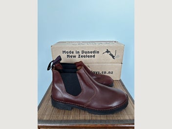 Image 1 of 3