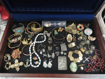 Image 1 of 20