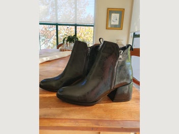 Image 1 of 5