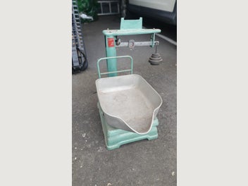 Image 1 of 6