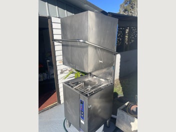 Image 1 of 7