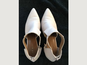 Image 1 of 7