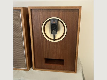 Image 1 of 7