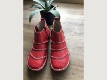 Image 1 of 3