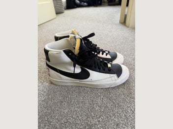 Image 1 of 7