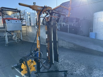 Image 1 of 7