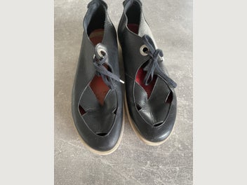 Image 1 of 7
