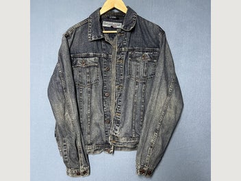 Image 1 of 8