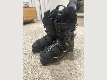 Image 1 of 7