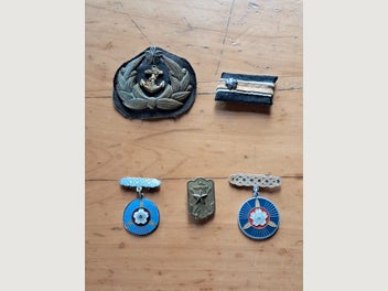 Image 1 of 7