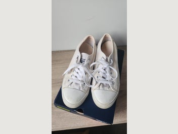 Image 1 of 7