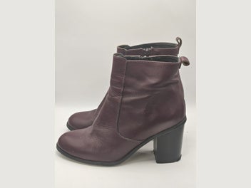 Image 1 of 4