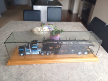Image 1 of 5