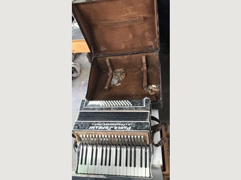 Image 1 of 1
