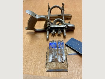 Image 1 of 4