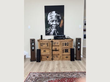 Image 1 of 7