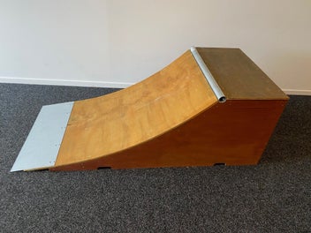 Image 1 of 7