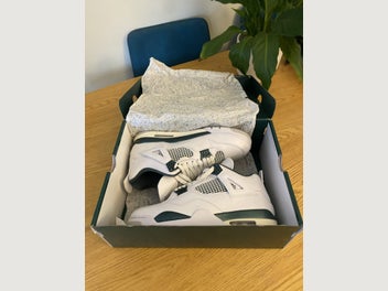 Image 1 of 7