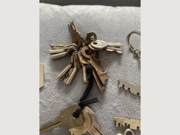 Image 1 of 6